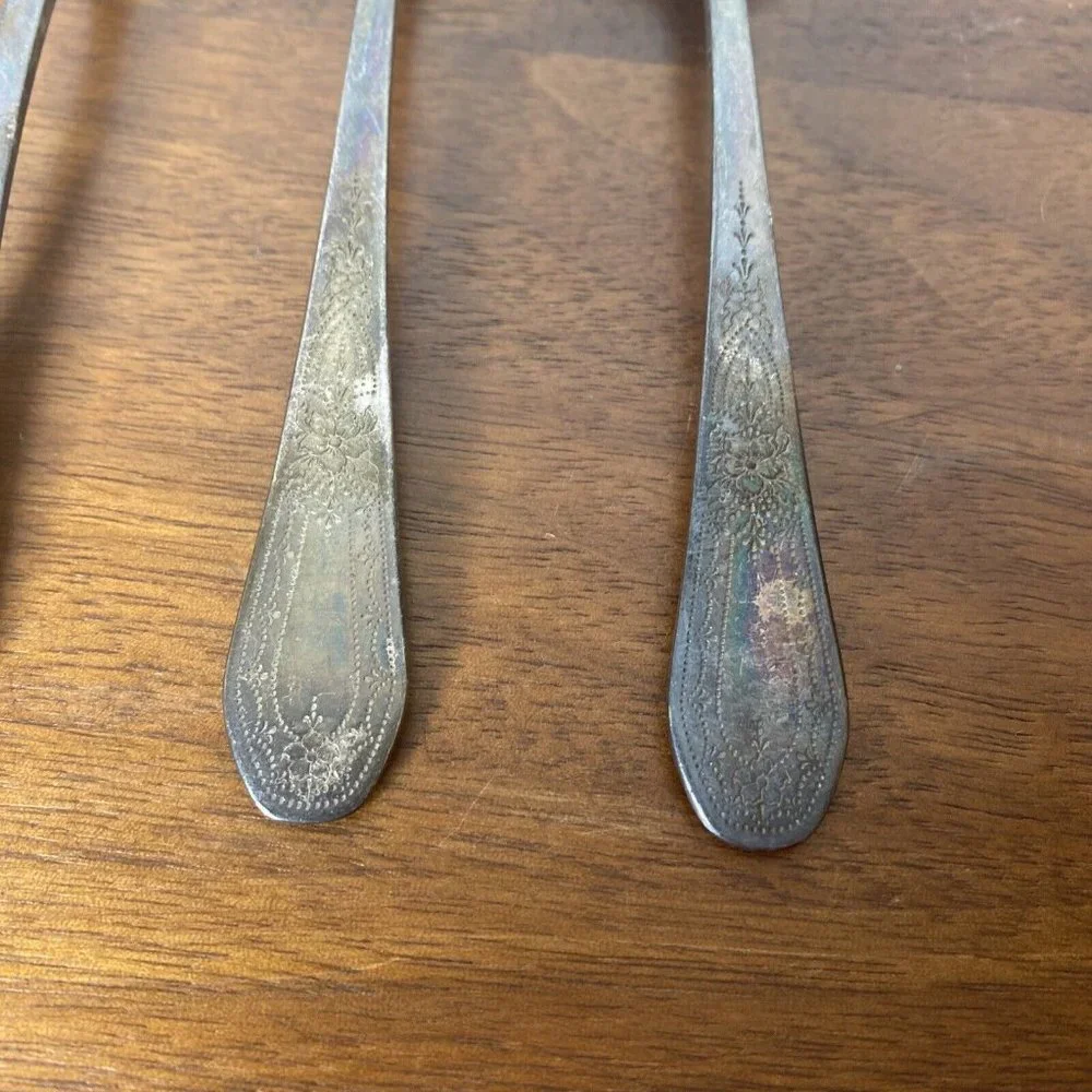4 Teaspoons Oneida Community FRIENDSHIP aka MEDALITY 1932 Tudor Plate Art Deco